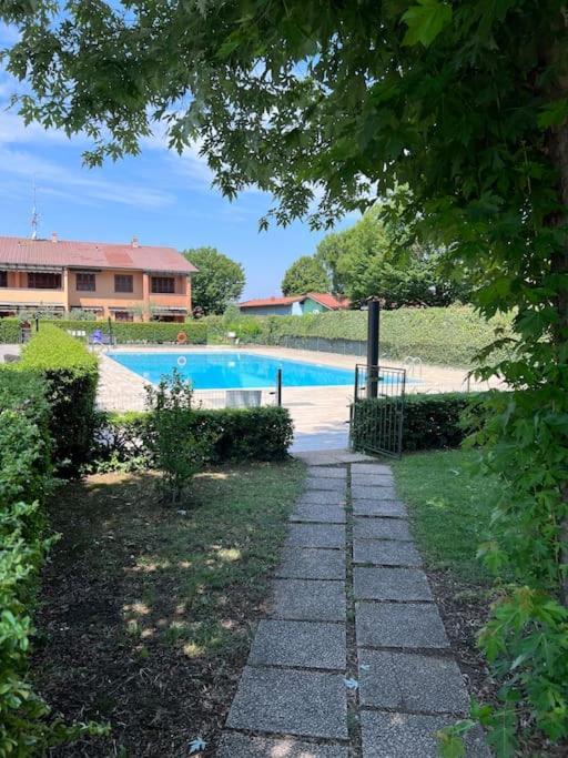 Casa Lora Apartment Sirmione Exterior photo